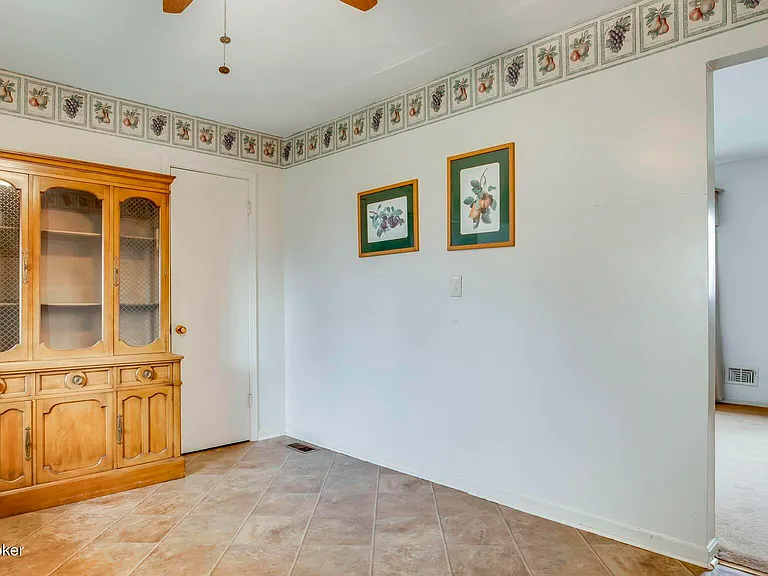 6115 W Pages Ln, Louisville, KY 40258