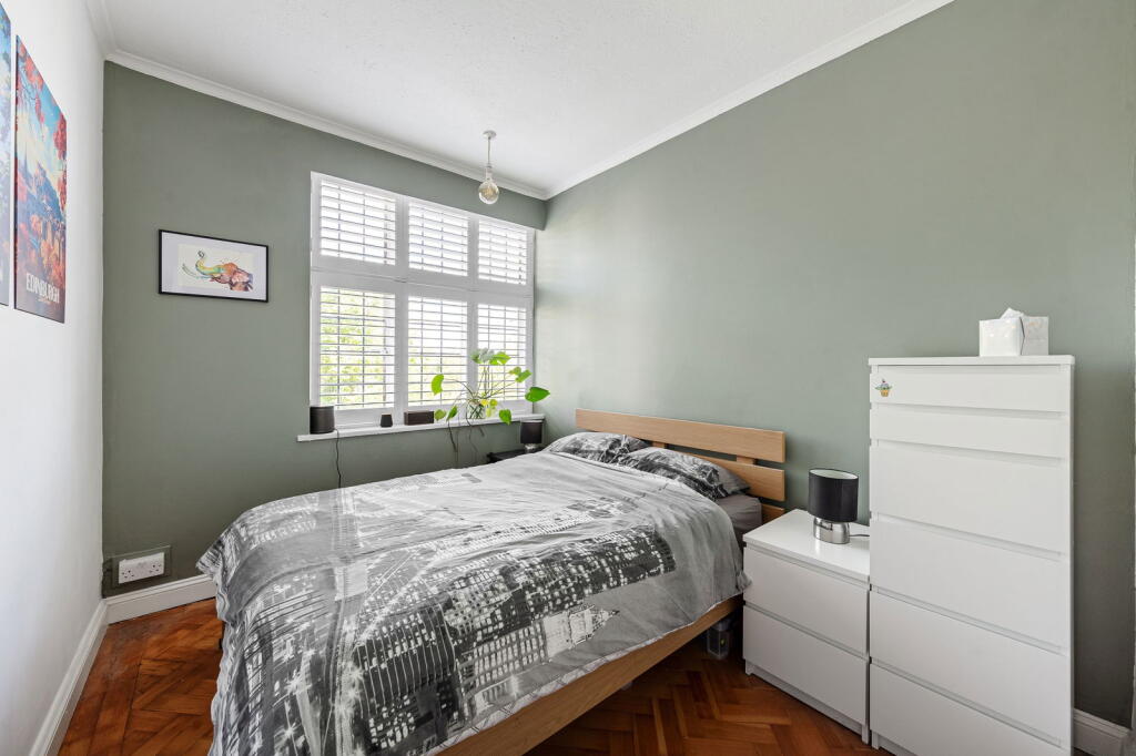 Apartments in Addiscombe Road, East Croydon, England