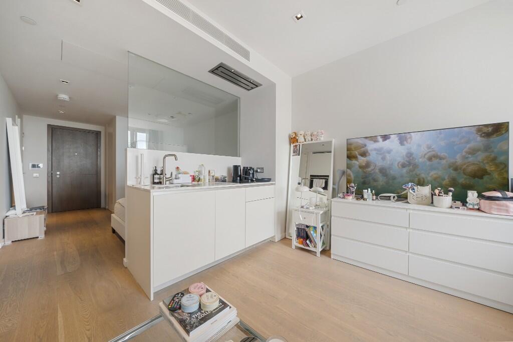Apartments in Upper Ground, London