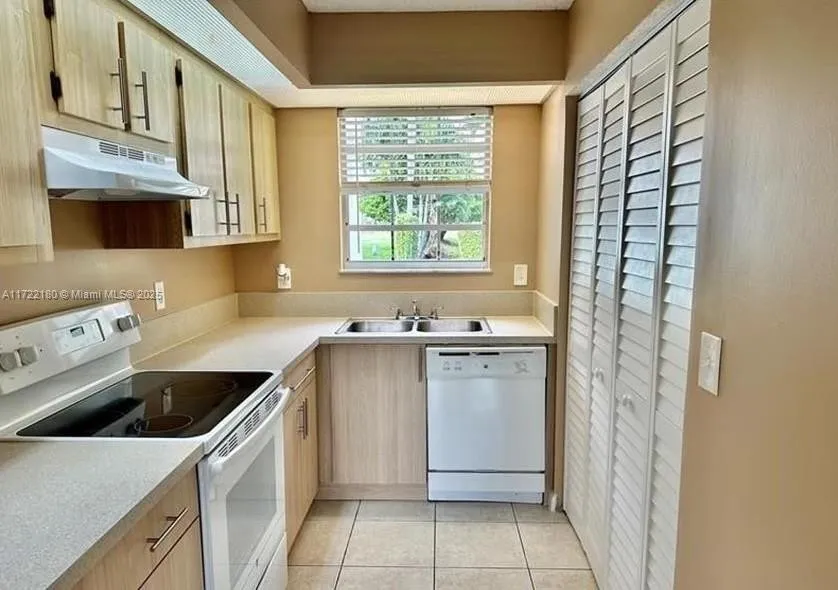 2529 SE 20th Pl Unit 102C, Homestead, FL 33035