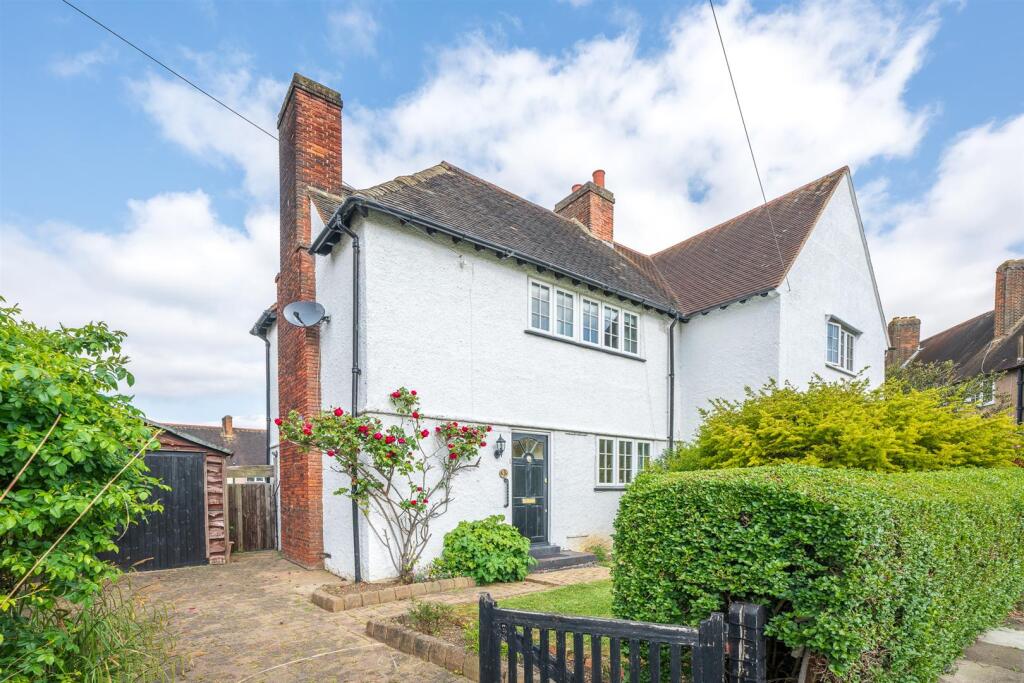Property in Martin Bowes Road, London, England