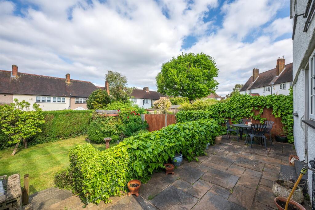 Property in Martin Bowes Road, London, England