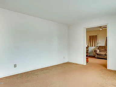 6115 W Pages Ln, Louisville, KY 40258