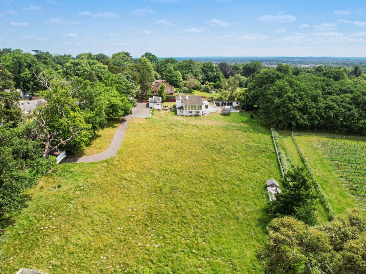  Five-bedroom retreat set within two acres