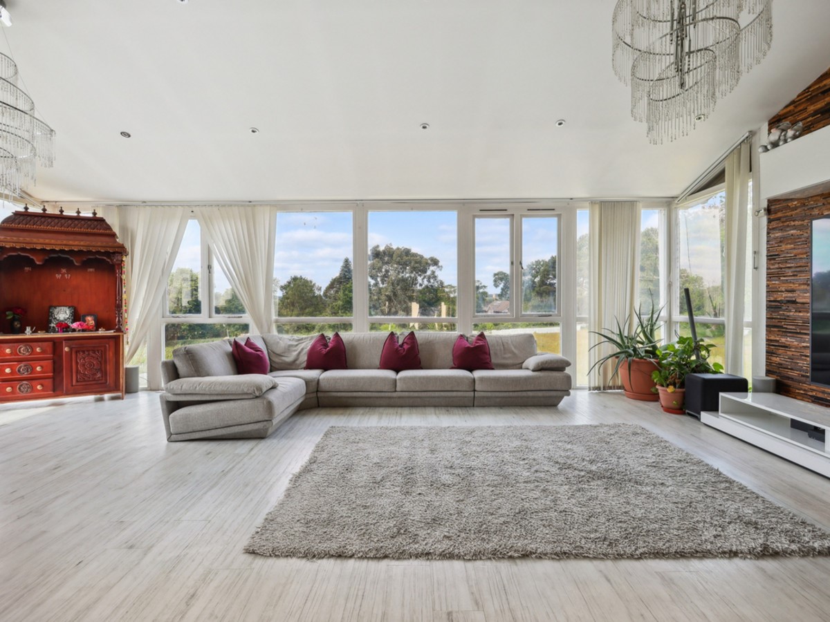  Five-bedroom retreat set within two acres